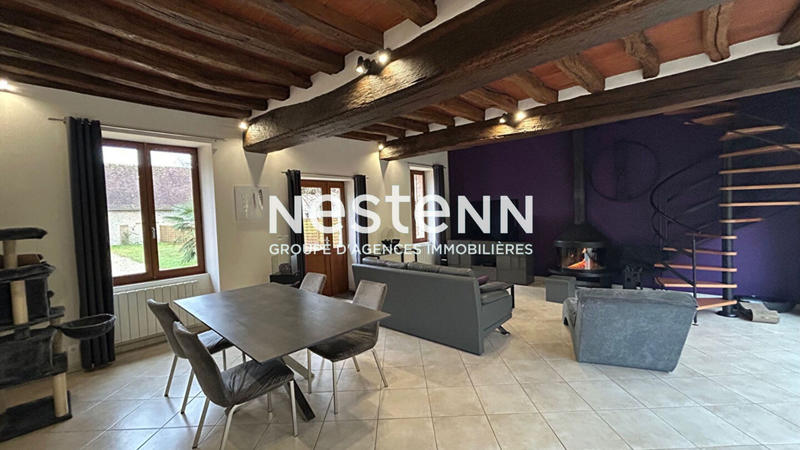 Maison - 203 m² - 7 pièces