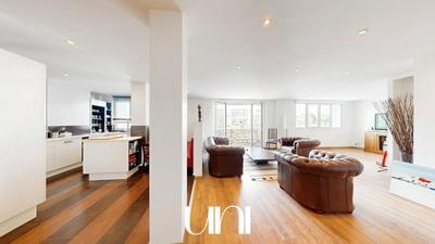 Appartement - 105 m² - 3 pièces