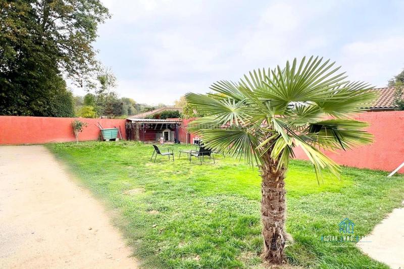 Maison jumelée - 111 m² - 5 pièces