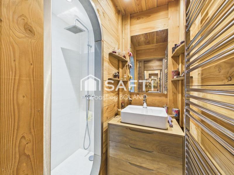 Maison - 231 m² - 5 pièces