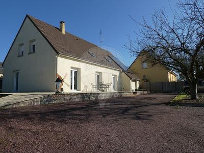 Maison - 147 m² - 8 pièces