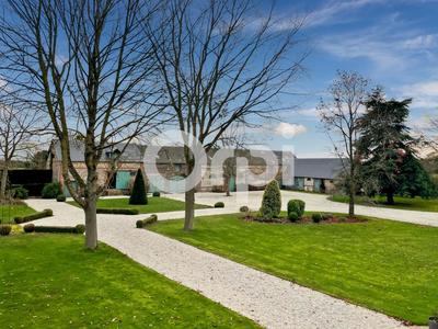 Propriété - 236 m² - 6 pièces