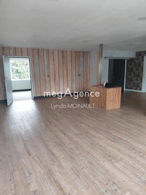 Local commercial - 147 m² - 6 pièces