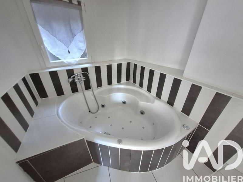 Maison de village - 84 m² - 4 pièces