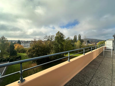 Appartement - 118 m² - 6 pièces