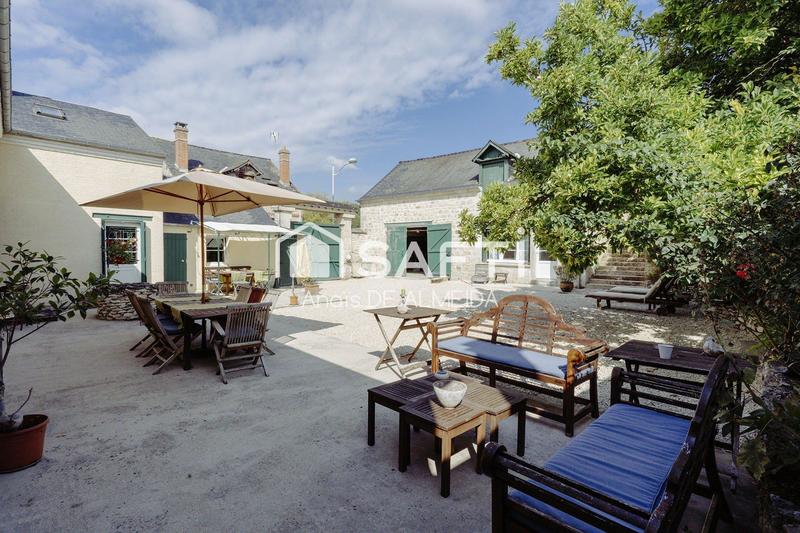 Maison - 217 m² - 9 pièces