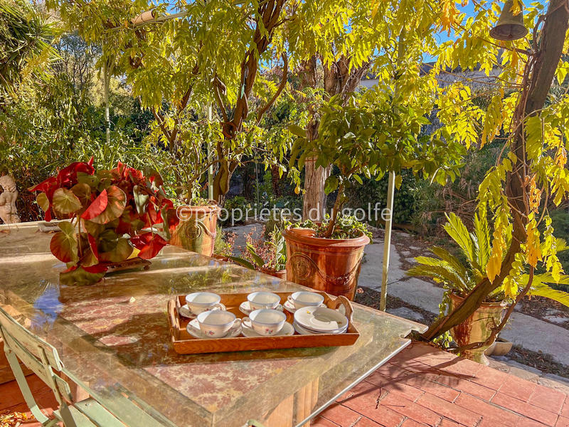 Maison - 200 m² - 7 pièces