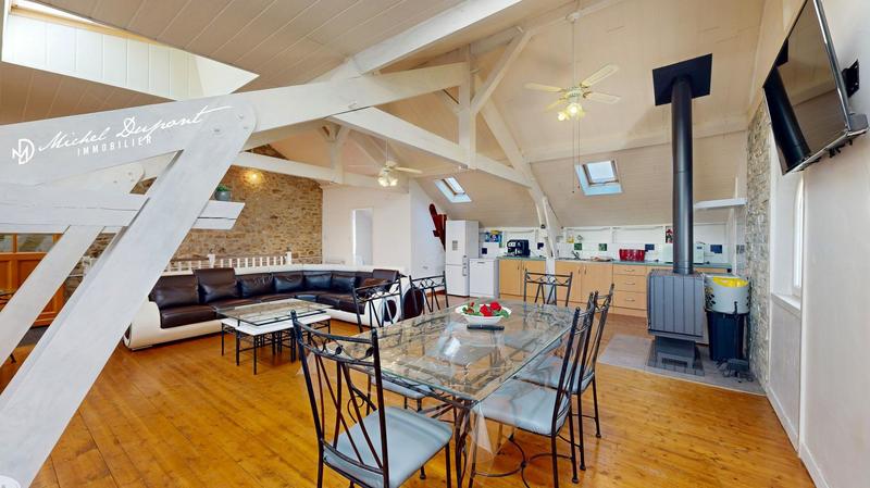 Maison - 225 m² - 9 pièces