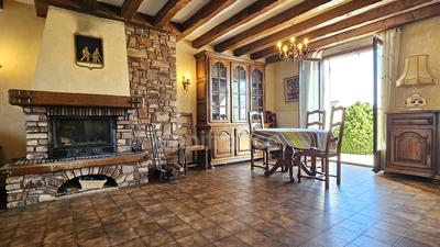 Maison - 144 m² - 6 pièces