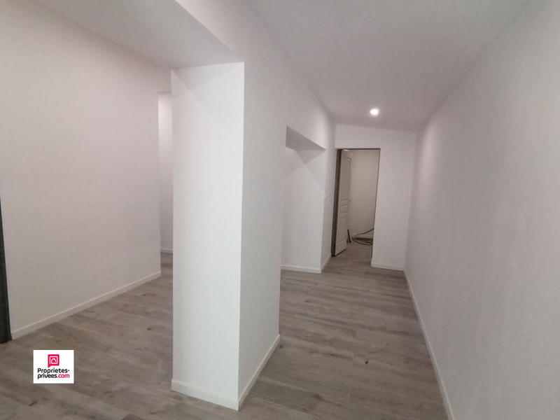 Maison - 280 m² - 11 pièces