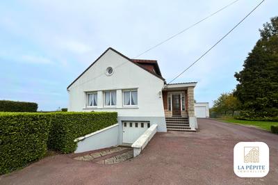 Maison - 147 m² - 9 pièces