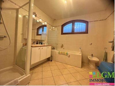 Maison - 103 m² - 4 pièces