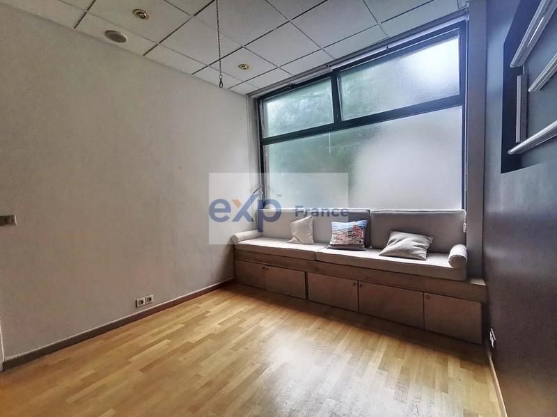 Local commercial - 101 m²