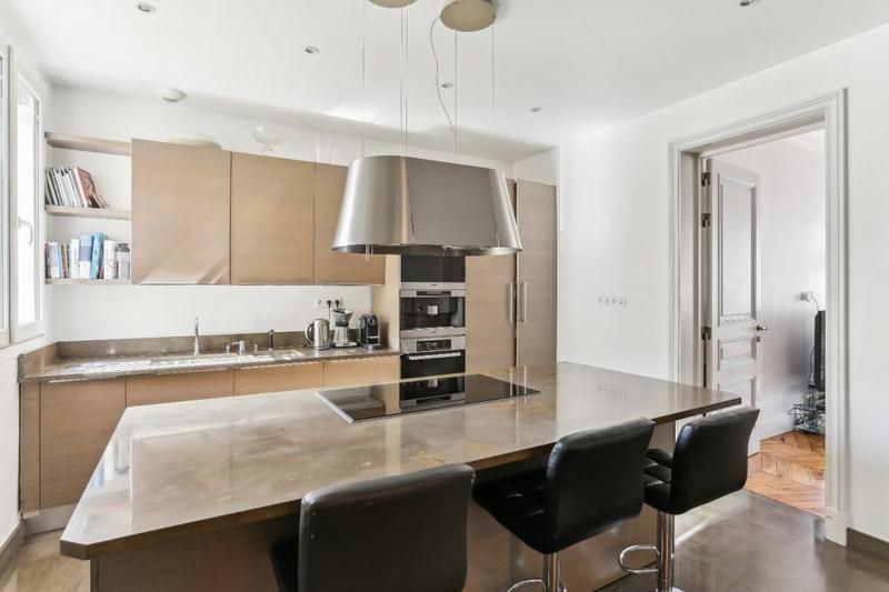 Duplex - 310 m² - 8 pièces