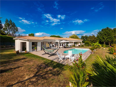 Maison contemporaine - 198 m² - 6 pièces