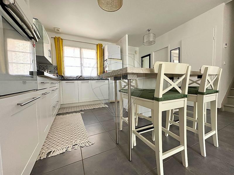 Maison - 105 m² - 4 pièces