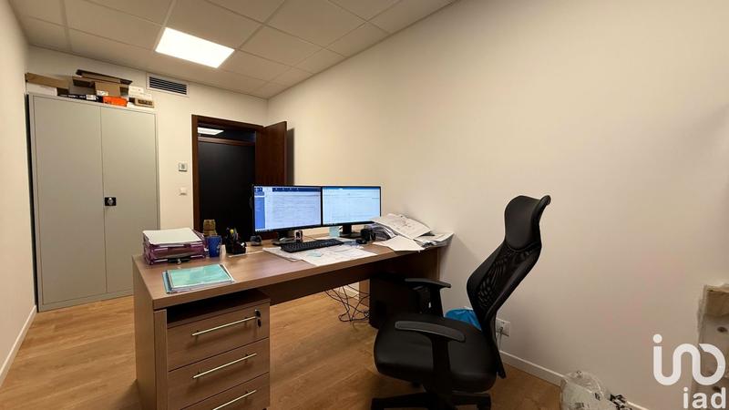 Local commercial - 281 m²