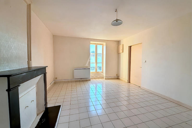 Maison - 229 m² - 9 pièces