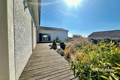 Maison - 158 m² - 6 pièces