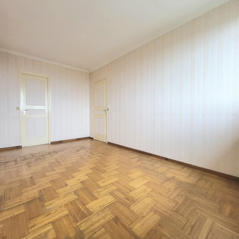 Appartement - 104 m² - 5 pièces