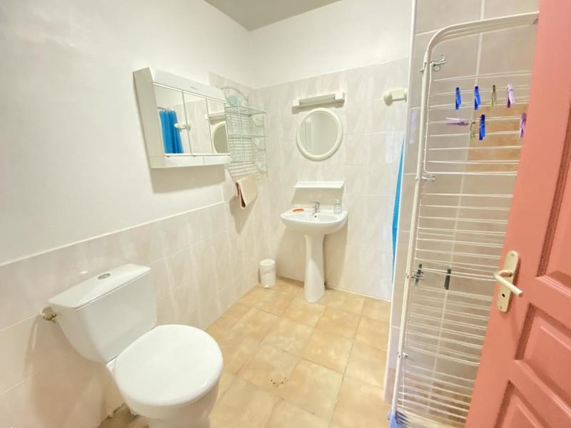 Propriété - 420 m² - 17 pièces