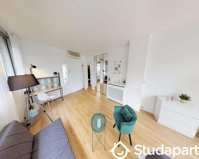 Chambre - 70 m² - 1 pièce