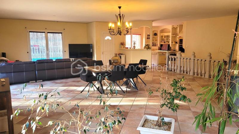 Villa - 183 m² - 6 pièces