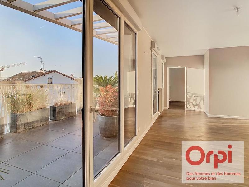 Appartement - 89 m² - 4 pièces