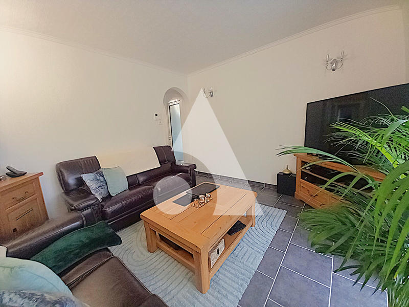 Maison - 94 m² - 6 pièces