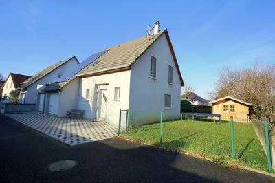 Maison - 102 m² - 5 pièces