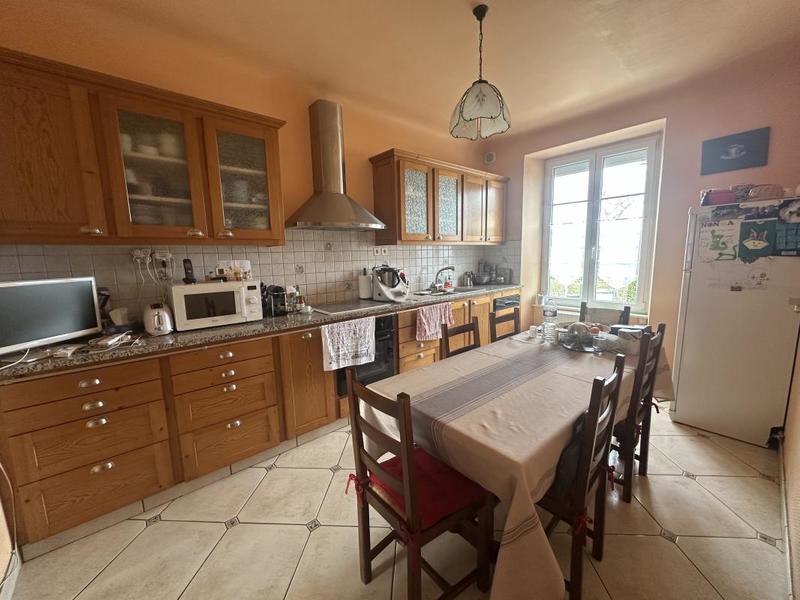 Maison - 308 m² - 10 pièces