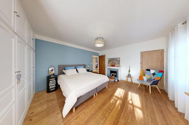 Maison - 160 m² - 8 pièces