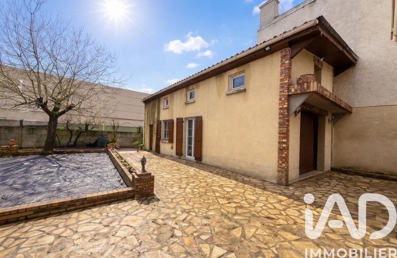 Maison - 120 m² - 6 pièces