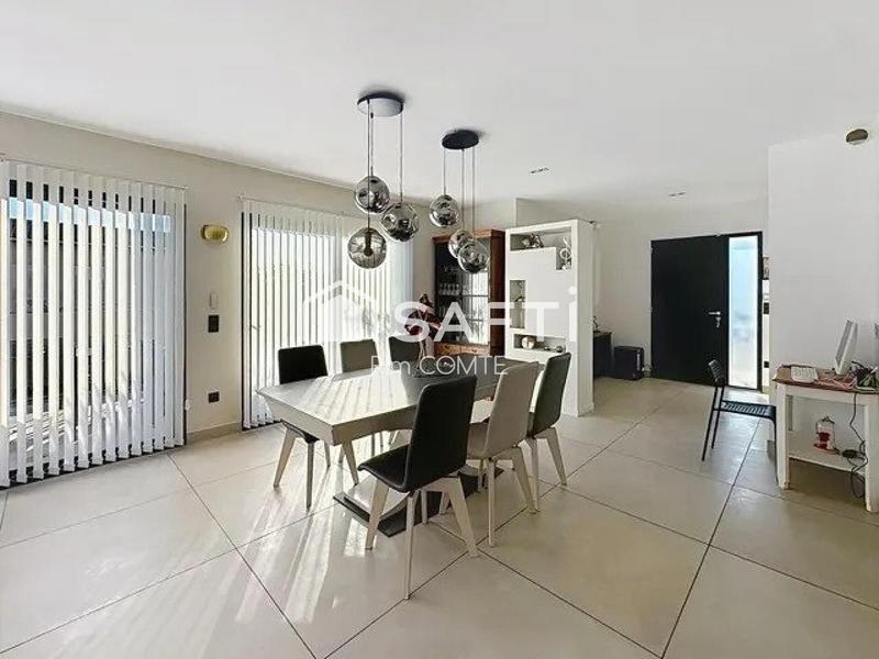 Maison - 127 m² - 5 pièces