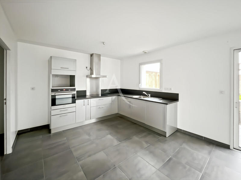 Maison - 92 m² - 4 pièces