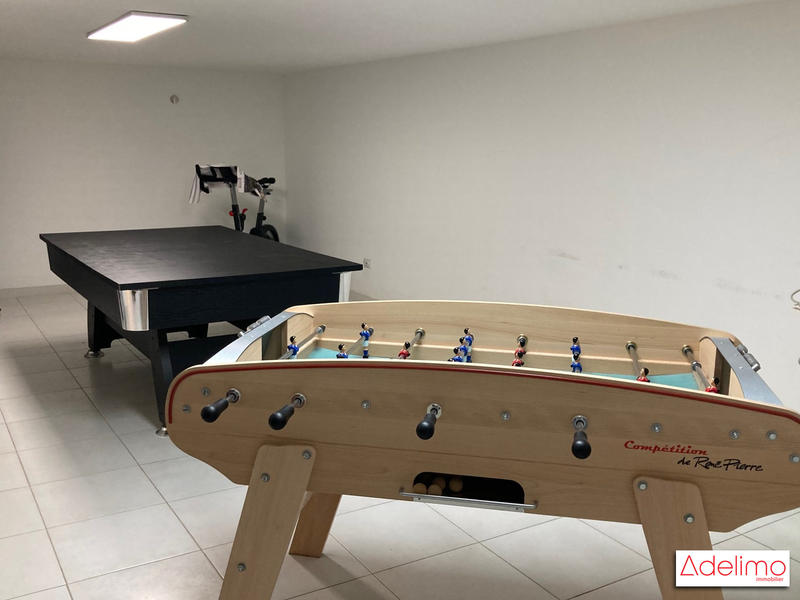 Villa - 231 m² - 9 pièces