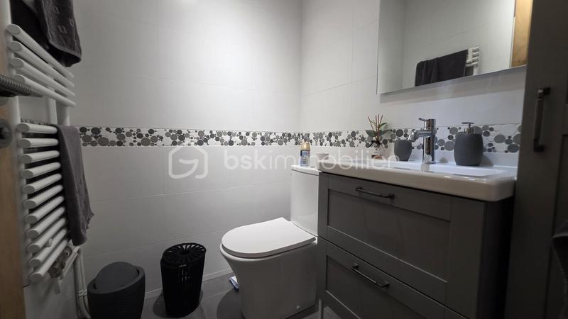 Maison - 97 m² - 5 pièces