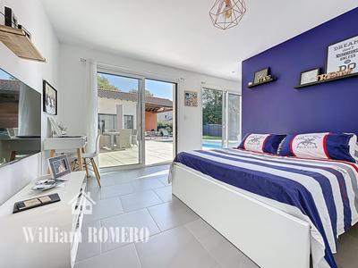 Maison contemporaine - 203 m² - 5 pièces