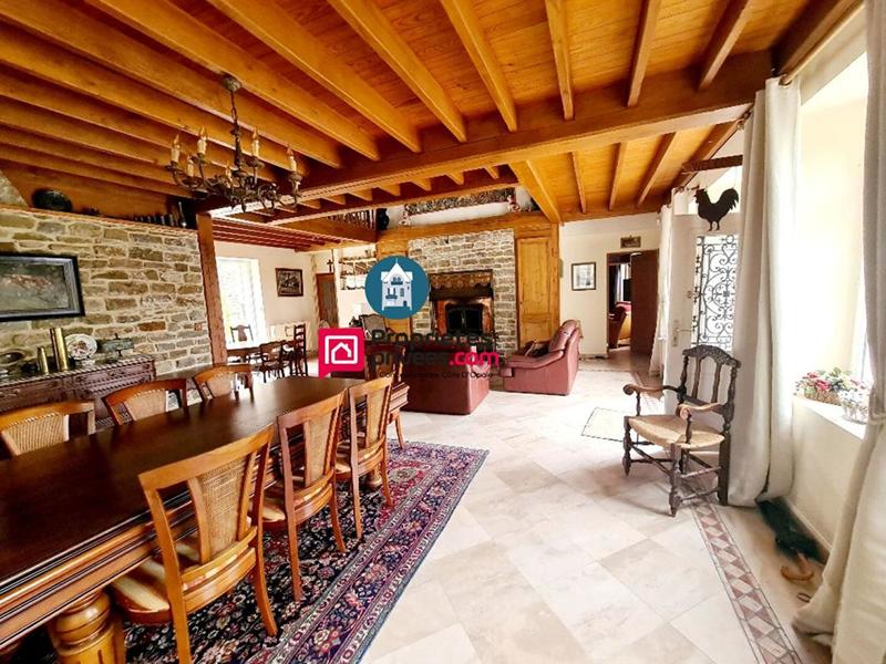 Corps de ferme - 289 m² - 8 pièces