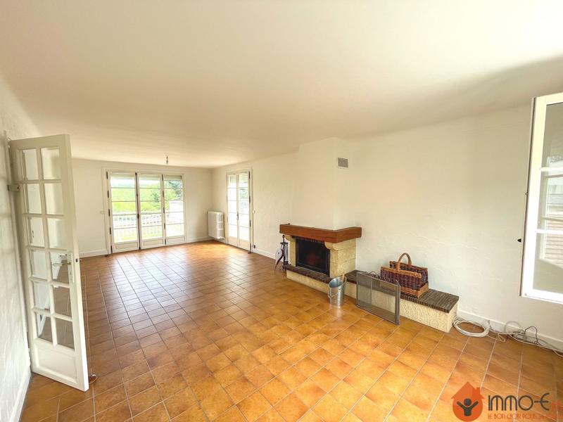 Maison - 295 m² - 9 pièces