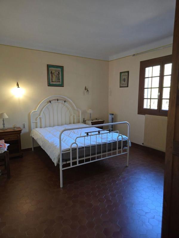 Propriété - 320 m² - 9 pièces