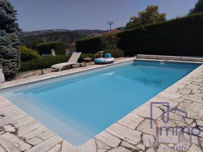 Villa - 168 m² - 5 pièces