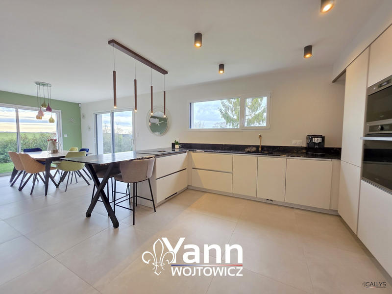 Maison - 126 m² - 5 pièces