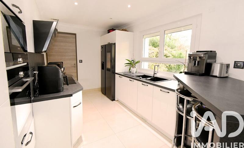 Maison - 170 m² - 6 pièces