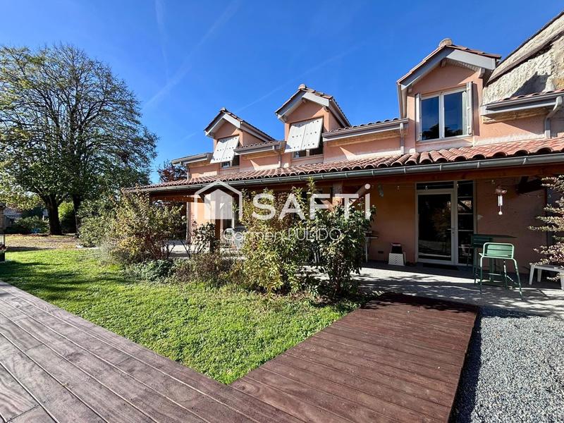 Maison - 200 m² - 6 pièces