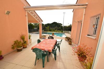 Maison - 232 m² - 7 pièces