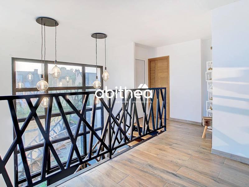 Maison - 281 m² - 11 pièces