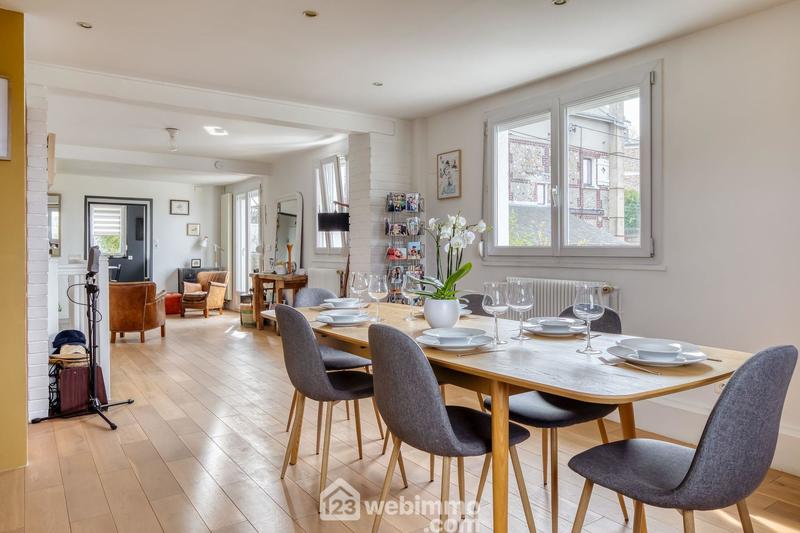 Maison - 137 m² - 6 pièces