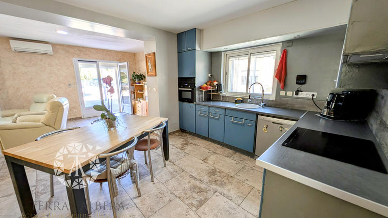 Villa - 100 m² - 5 pièces