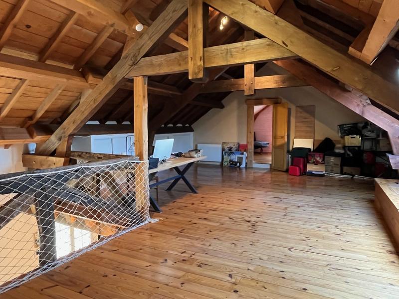 Maison - 261 m² - 7 pièces